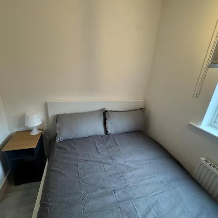 Modern 4 Bed House Close To Centre 度假居 利兹